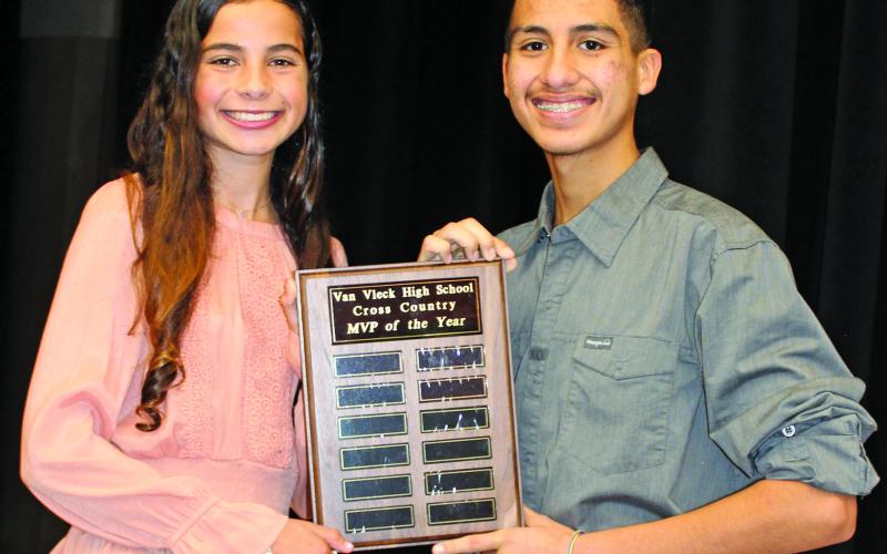 Sentinel photo/Jessica Shepard Cross-Country winners