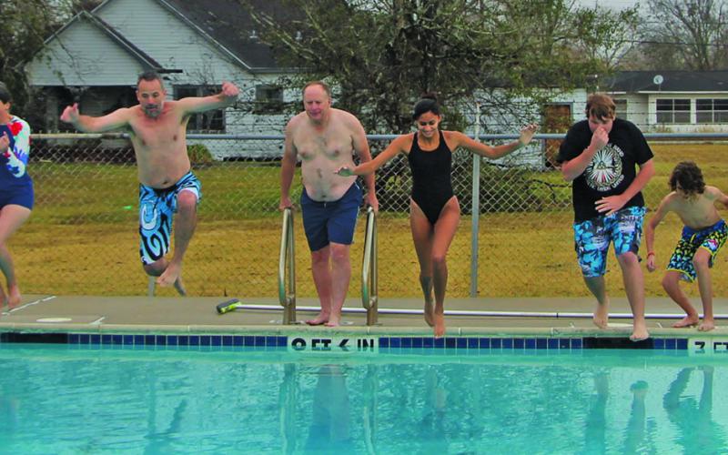 There were 14 brave participants for the Bay City Parks and Recreation Department’s Polar Plunge 2022 at Hilliard Pool Saturday, Jan. 8. The water temperature of 62 degrees may not have been polar, but it was chilly, judging by expressions of those who entered the pool.  Sentinel photo/Mike Reddell