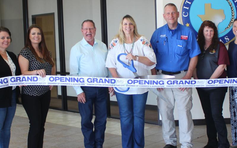 Sentinel photo/Jessica Shepard The Bay City Chamber of Commerce celebrated a ribbon-cutting ceremony with Gillen Pest Control Thursday, Feb. 17. Gillen Pest Control is located at 1012 Morton St. in  Richmond