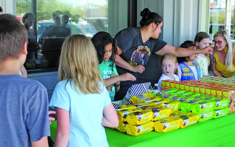 Sentinel photo/Jessica Shepard Saturday was last call for Girl Scout Cookies at the Matagorda County Courhthouse. True to course, there was an enthusiastic last-minute response.