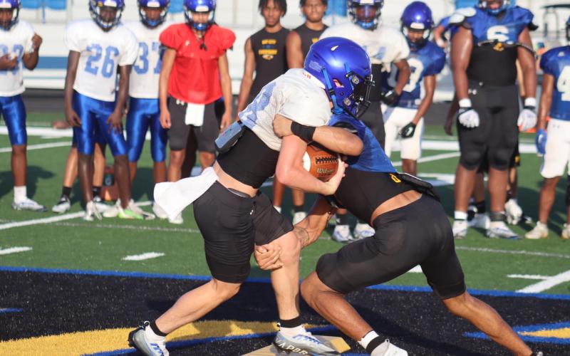 LaDarian Stone photo Bay City Blackcats held their first summer workout with pads on Saturday, the week’s end inter-squad scrimmage.