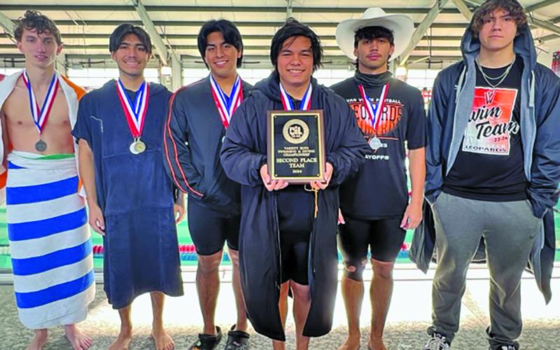 Photo by Alexa Zuniga Boys Team, from left: Curtis Goodman, Kaiden Garza, Christopher Hernandez, John Paul Aleman, Daiten Garza, and Adrian Trevino-Lopez.