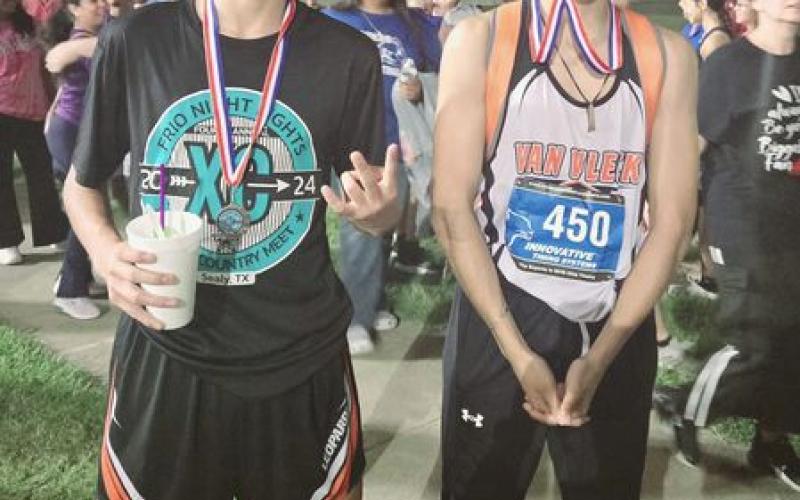 Van Vleck ISD photo After several lightning delays, the VVXC team was able to compete in their first meet of the season. The girls came out and worked hard. The Varsity boys had a strong showing finishing 2nd overall. Above, Juan finished 8th, and Javen finished 11th.