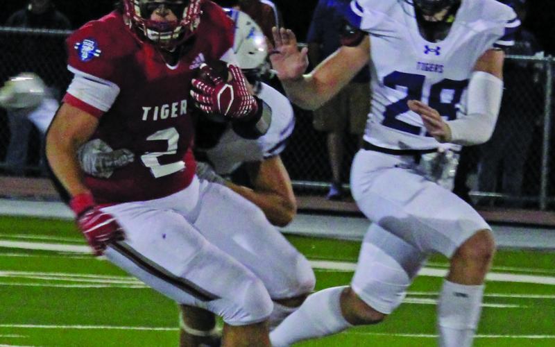 Sentinel Photo/MaLinda Reddell Tidehaven back Jachen Duran (2) tore through Thrall’s defense in the second half, with 156 toyal rushing yards and 4 TDs.