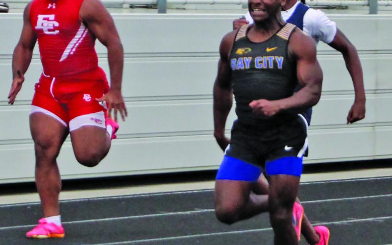 Sentinel Photo/Mike Reddell Blackcat runner Jada Andrews won the 100m in last week’s district meet and will advance to area competition.