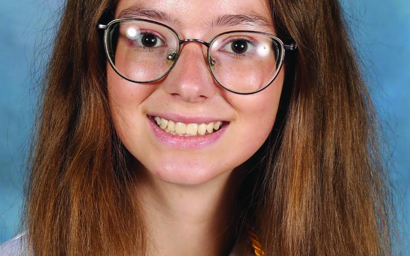 Valedictorian Addison Nesbitt Tidehaven photo