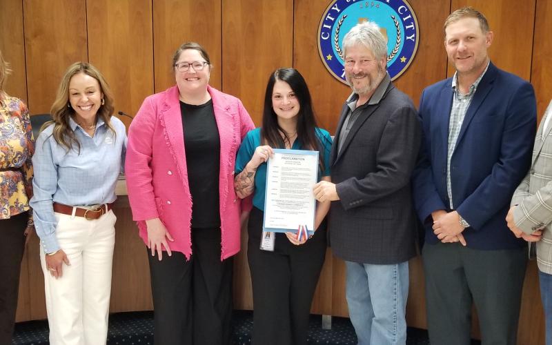 Sentinel Photo/Mike Reddell City Council recognized a proclamation supporting the City of Bay City’s application for the Tourism Friendly Texas designation at council’s meeting Nov. 18.