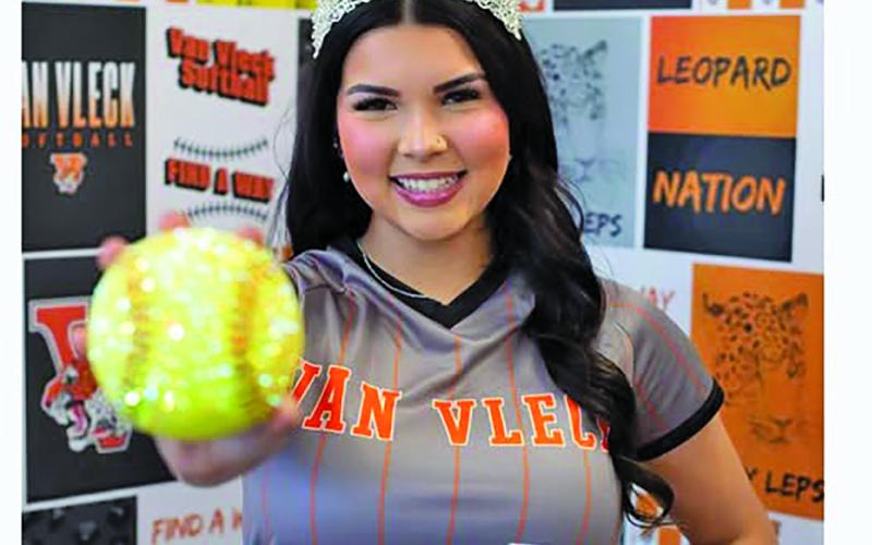 VVHS photo Van Vleck Lady Lep standout pitcher Lakyn Matchett (00) recently was fan-voted (44 percent of the vote) as the overall Texas High School Softball (THSS) pitcher of the week.
