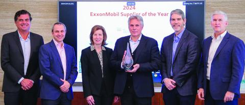 Tenzris  photo Tenaris U.S. President, Luca Zanotti, and Tenaris Chief Commercial Officer for the U.S., Guillermo Moreno who received the award on behalf of Tenaris.   