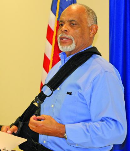 Sentinel Photo/Mike Reddell Mayor Robert Nelson
