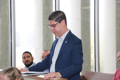 Sentinel Photo/Mike Reddell Union Pacific’s Richard Zientek introduces himself at Commissioners Court.