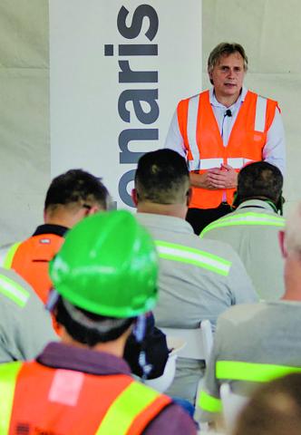From Tenaris Tenaris US President Luca Zanotti addresses Tenaris employees at Baytown.