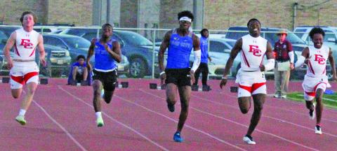 Photo/Anna Hernandez Blackcats and Ricebirds battle it out in a dash at the Columbia relays Saturday. 