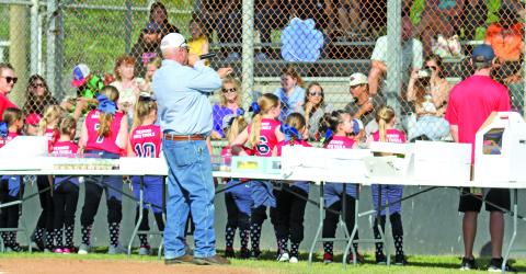 Anna Hernandez photo Van Vleck Little League opened its season Saturday, March 25, with a cake auction, followed by the first games.