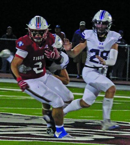 Sentinel Photo/MaLinda Reddell Tidehaven back Jachen Duran (2) tore through Thrall’s defense in the second half, with 156 toyal rushing yards and 4 TDs. 