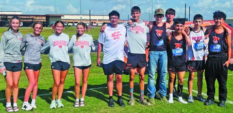 Photo courtesy of Rilea Sanders The Van Vleck High School Cross Country team after Sealy's XC meet Friday, Aug. 14. 