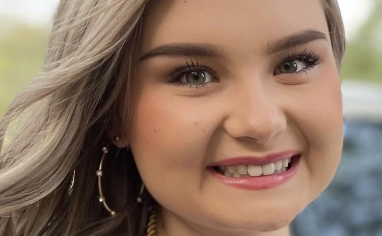 Lora Svetlik Van Vleck Valedictorian