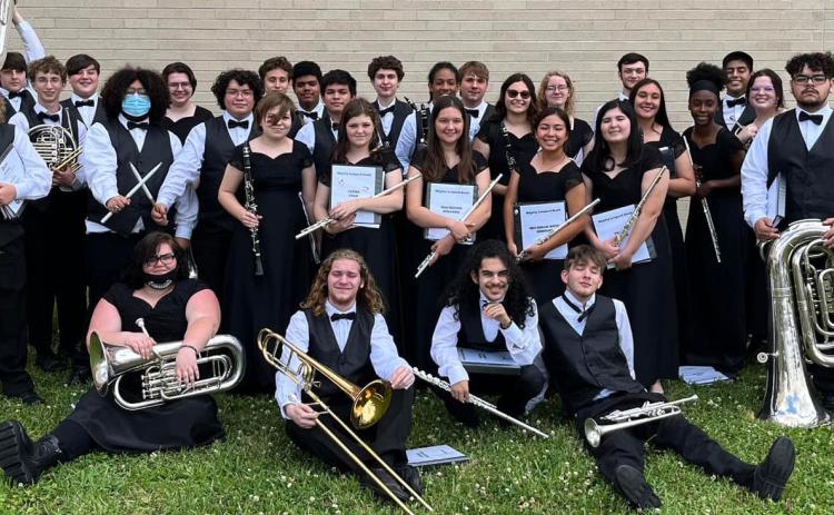 VVHS photo The Van Vleck Mighty Leopard band received straight 1 superior ratings in both concert & sight reading contests recently at the UIL Region 13 Contest at Brazosport HS. This is the first time in about 12 years the band has earned the Sweepstake Award.