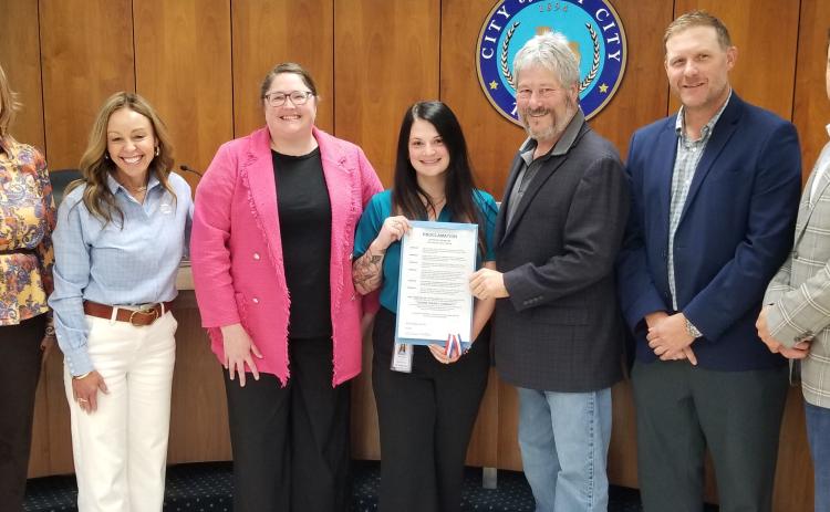 Sentinel Photo/Mike Reddell City Council recognized a proclamation supporting the City of Bay City’s application for the Tourism Friendly Texas designation at council’s meeting Nov. 18.