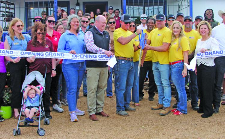 Lone Star Gardens partnered with the Bay City Chamber of Commerce & Agriculture for a grand opening ribbon-cutting ceremony on Wednesday, Feb. 25. The garden center is located at 2105 Norvell Avenue in Bay City. Sentinel Photo/Jessica Shepard